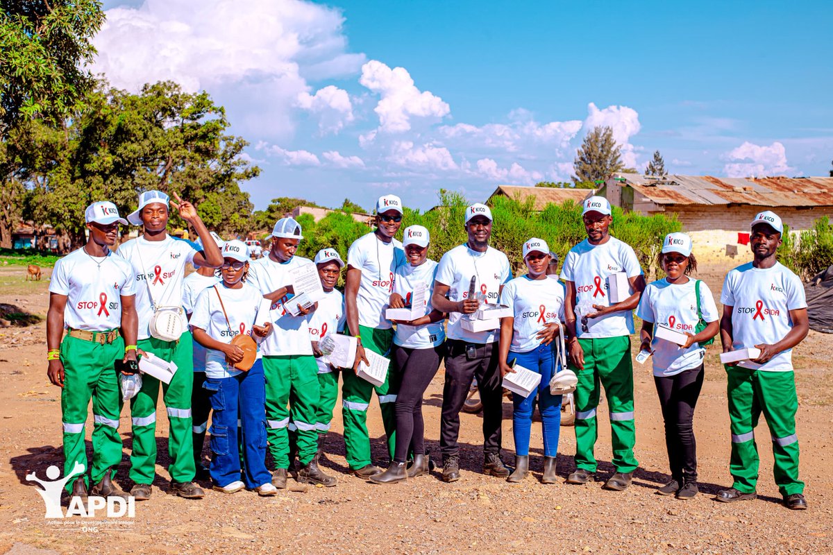 apdi_le10289's tweet image. L'ONG #APDI a participé à une activité de sensibilisation sur le VIH/SIDA le mercredi 11.12.2024. Des préservatifs masculins ont été distribués à la population de Kipushi. Une façon d'encourager la prévention contre cette maladie.
Il s'agit d'une initiative de l'entreprise #KICO.