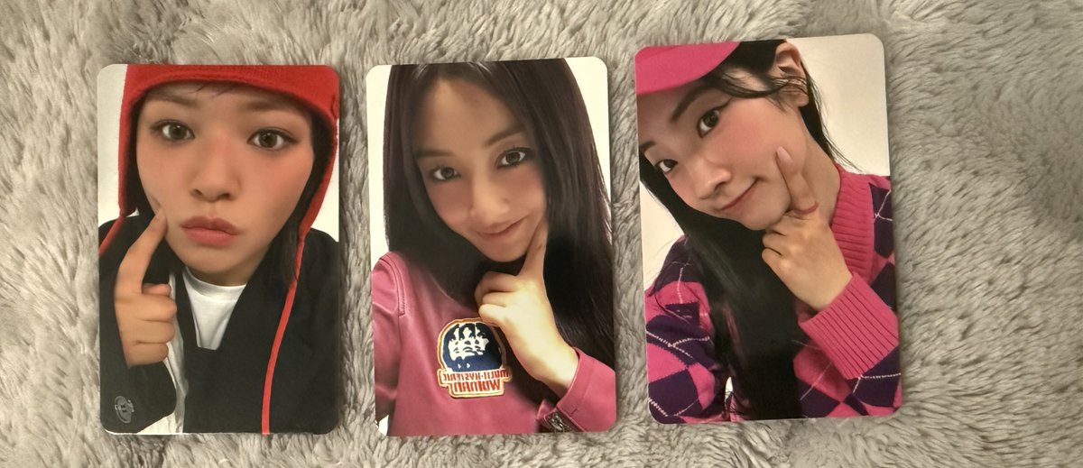 kch_dd's tweet photo. 【TWICE Strategy店舗特典トレカ交換】

【譲】ジョンヨン ジヒョ ダヒョン(写真1枚目)

【求】モモ(写真2枚目)

ー

📮郵送交換希望
⚠️一つ前のツイートしているRegular verとまとめて交換できる方も大歓迎です！

その場合は優先順位が変わりますので
ご了承ください。
お気軽にお声がけください🙇 https://t.co/AkA9XBrQdy