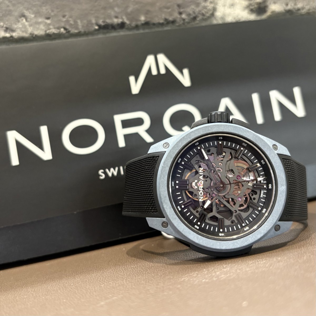 ISHIDA_SHINJUKU's tweet photo. #NORQAIN より新作 #腕時計 をご紹介!
WILD ONE SKELETON 42MM GREY
NNQ3000QGB1AS/B018/3W1BR.20GQ
¥902,000-(税込)
あなたも #Norqainer になりませんか?
詳細は以下のURLよりご覧いただけます✨
https://t.co/upV2MTL7ro
是非店頭にてご覧くださいませ!
#腕時計好きと繋がりたい https://t.co/pITpUmj5YE