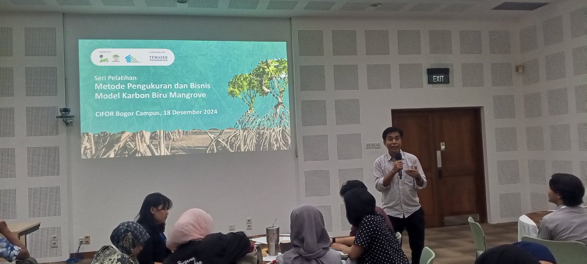 CIFOR-ICRAF Indonesia (@cifor_icraf_id) on Twitter photo <a href="/CIFOR_ICRAF/">CIFOR-ICRAF</a> <a href="/hpurnomo3/">Herry Purnomo</a> <a href="/Temasek/">Temasek</a> @KementerianLHK <a href="/sitapriska/">Trialaksita SP Ardhani</a> <a href="/unsri/">UniversitasSriwijaya</a> <a href="/okarda/">Beni Okarda</a> <a href="/onyanyo/">onya</a> Acara hari ini ditutup dengan kesimpulan penuh makna dari Herry Purnomo, Direktur CIFOR Indonesia, yang menegaskan pentingnya kegigihan dalam restorasi dan model bisnis karbon biru mangrove!
#Mangrove4Resilience #MangroveRestoration #EmpoweringCommunities
<a href="/Temasek/">Temasek</a> <a href="/hpurnomo3/">Herry Purnomo</a> <a href="/CIFOR_ICRAF/">CIFOR-ICRAF</a> <a href="/hpurnomo3/">Herry Purnomo</a> <a href="/Temasek/">Temasek</a> @KementerianLHK <a href="/sitapriska/">Trialaksita SP Ardhani</a> <a href="/unsri/">UniversitasSriwijaya</a> <a href="/okarda/">Beni Okarda</a> <a href="/onyanyo/">onya</a> Acara hari ini ditutup dengan kesimpulan penuh makna dari Herry Purnomo, Direktur CIFOR Indonesia, yang menegaskan pentingnya kegigihan dalam restorasi dan model bisnis karbon biru mangrove!
#Mangrove4Resilience #MangroveRestoration #EmpoweringCommunities
<a href="/Temasek/">Temasek</a> <a href="/hpurnomo3/">Herry Purnomo</a>