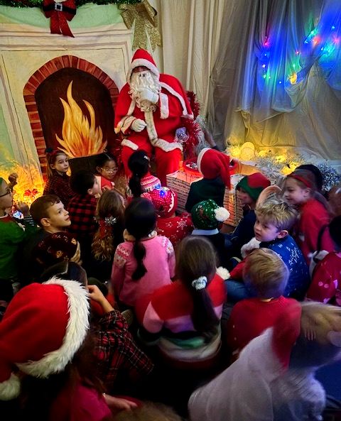 🎅Ipswich Prep pupils and staff were honoured to receive a very special guest.
How he found time in his very bust schedule we will never know!

The excitement across the Prep was palpable as children made their way to his grotto, kindly built by his elves the night before🎅
