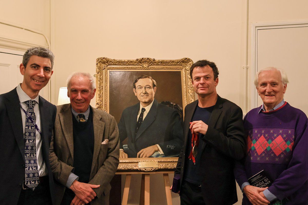 Barts Cancer Institute (Queen Mary) (@qmbci) on Twitter photo <a href="/tompowles1/">Tom Powles</a> <a href="/QMULBartsTheLon/">Barts and The London, Queen Mary</a> <a href="/NHSBartsHealth/">Barts Health</a> <a href="/QMUL/">Queen Mary University of London</a> <a href="/CRUKCOLcentre/">CRUKCOLcentre</a> Professor Fairley was a pioneer in the fields of chemotherapy and immunotherapy, and his visionary work laid the foundations for decades of world-leading oncology research at Barts and Queen Mary's – including Professor Powles'. (4/4) <a href="/tompowles1/">Tom Powles</a> <a href="/QMULBartsTheLon/">Barts and The London, Queen Mary</a> <a href="/NHSBartsHealth/">Barts Health</a> <a href="/QMUL/">Queen Mary University of London</a> <a href="/CRUKCOLcentre/">CRUKCOLcentre</a> Professor Fairley was a pioneer in the fields of chemotherapy and immunotherapy, and his visionary work laid the foundations for decades of world-leading oncology research at Barts and Queen Mary's – including Professor Powles'. (4/4)