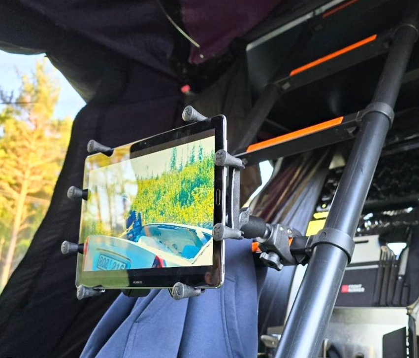 Taktältare? 👍🏻
Var vill du fästa din surfplatta?
.
.
.
#rammounts #taktält #overlandsverige