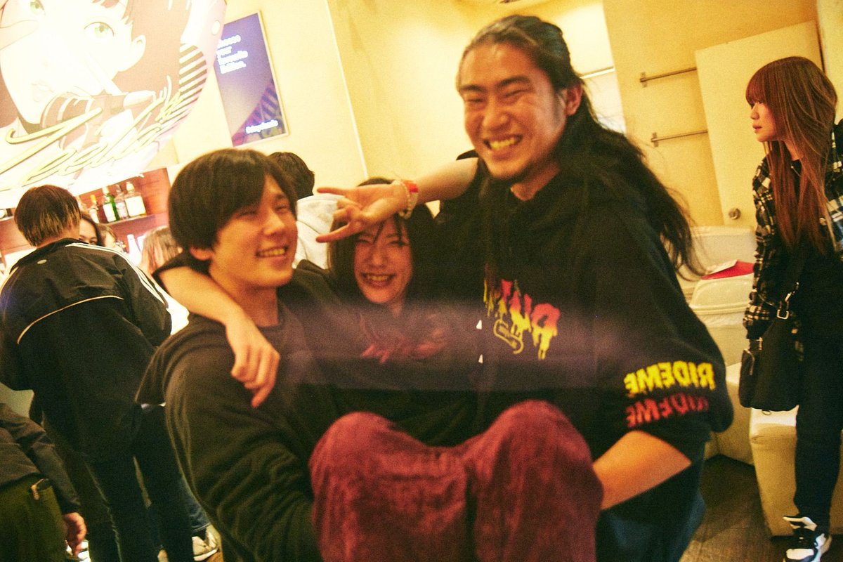 shizuka_gt's tweet photo. 【開催まであと1ヶ月！】

1/8(水) @梅田Zeela
想紅vol.3

アオイハル
Edna
SOUTH BLOW
Self-Portrait
tenoto
ナイトサファリ 

［LIVE PAINT］アキタタクミ
［FOOD］おばんざいやもも
［SHOP］uragami

取り置きは私に連絡くれても大丈夫です！
大乾杯��よ〜〜！！ https://t.co/stlpwAlVky