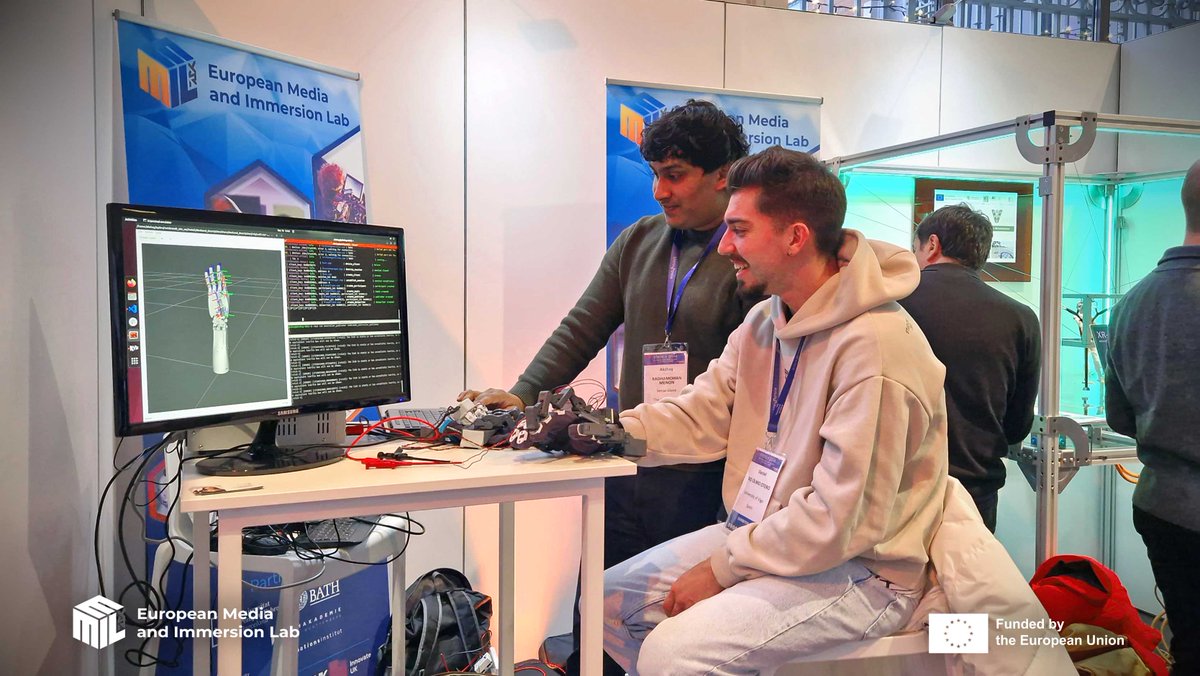 SenseGlove's tweet image. Last week, we attended Stereopsia Brussels, one of the leading events in Europe for all things #XR🇧🇪

Alongside other EMIL-funded projects, we presented our prototypes for Rembrandt, our latest glove in the works which aims to be the ultimate #haptic solution for #telerobotics 🦾