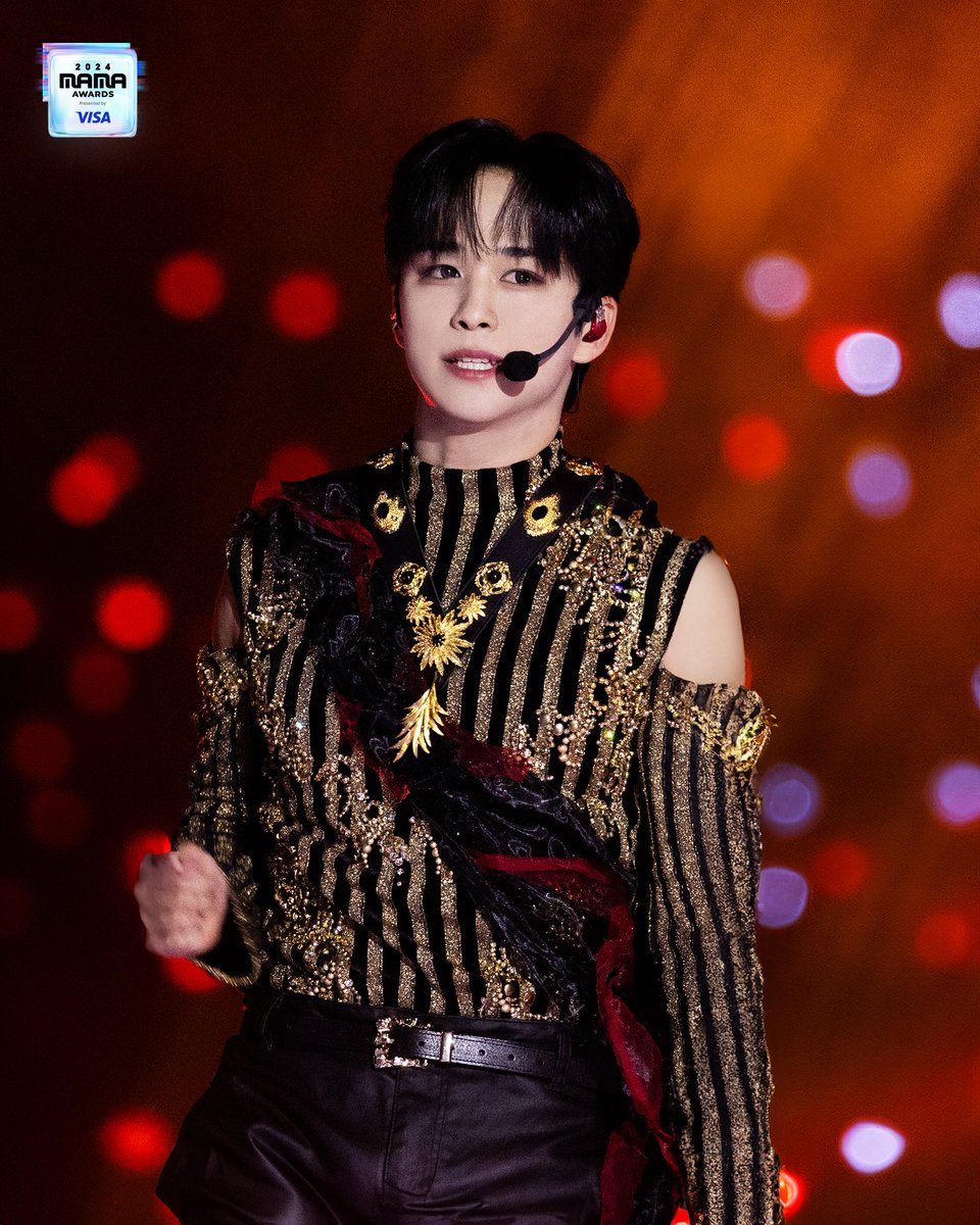 MnetMAMA's tweet photo. https://t.co/rpOOqMaizk