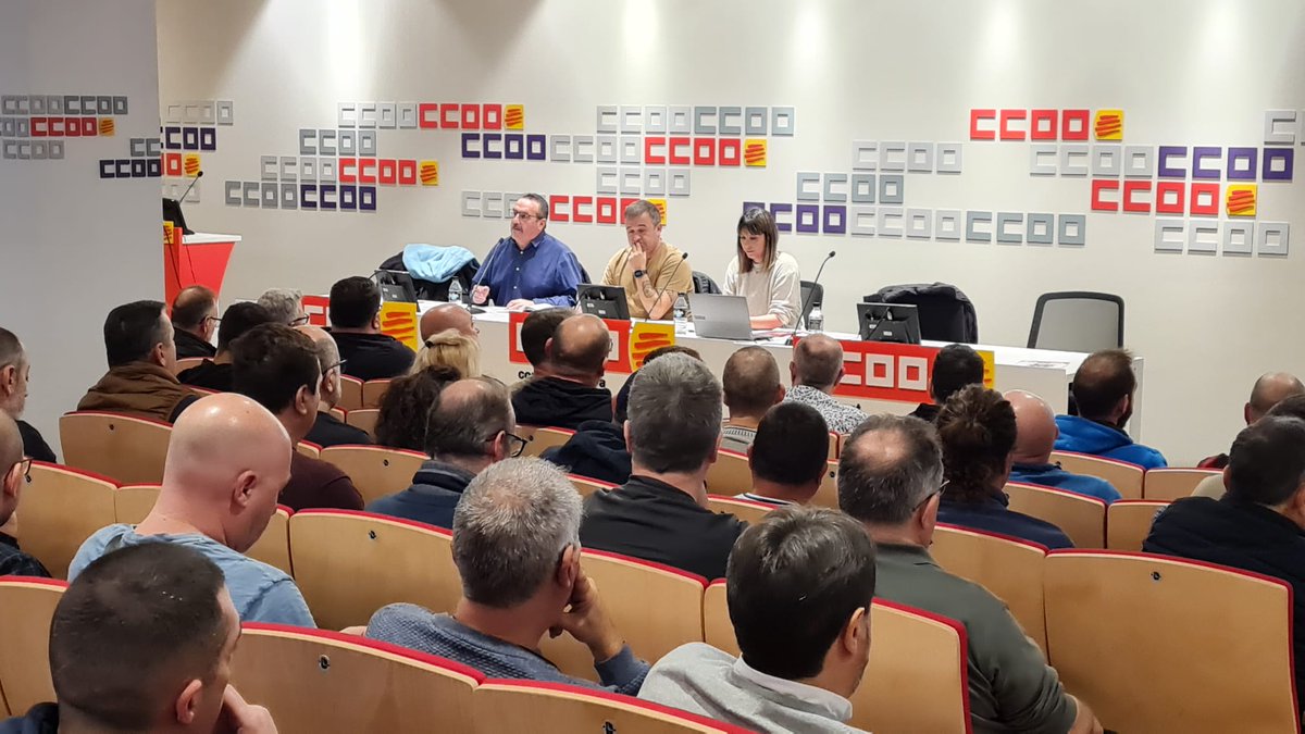 CCOO Indústria Catalunya (@ficcoocat) on Twitter photo ⚙️ Omplim la sala d'actes de <a href="/ccoocatalunya/">CCOO de Catalunya</a> per començar a preparar la negociació del #ConveniMetallBCN.
Expliquem a prop de 400 delegats i delegades del sector els objectius principals de la proposta que portarem a la mesa de negociació i volem recollir les seves aportacions ⚙️ Omplim la sala d'actes de <a href="/ccoocatalunya/">CCOO de Catalunya</a> per començar a preparar la negociació del #ConveniMetallBCN.
Expliquem a prop de 400 delegats i delegades del sector els objectius principals de la proposta que portarem a la mesa de negociació i volem recollir les seves aportacions