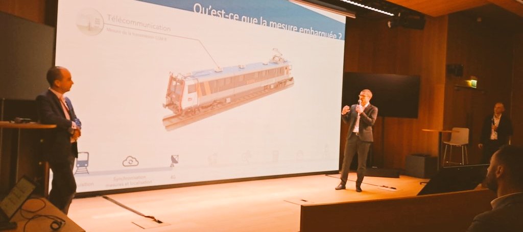 Aurélien, Jérémy et Thibaut ont pris toute la mesure de ce vaste sujet pour nous embarquer dans cette deuxième soutenance :"Vers une prestation "clé en main" de la mesure embarquée"
<a href="/SNCFReseau/">SNCF Réseau</a> <a href="/pallant_damien/">Damien Pallant</a>