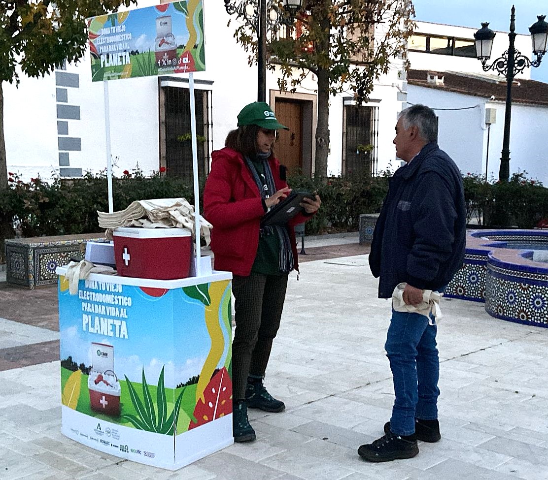 RAEEAndalucia's tweet image. 💪 Jornadas intensas de #DonaVidaAlPlaneta en las provincias de Almería y Huelva.

📌 La campaña ya ha visitado las localidades de Las #Tres Villas, #Cañaveral de León, #Olula de Castro, #Castro de Filabres, #Velefique y #Cala.

🛴 Nuestros informadores se han propuesto que no