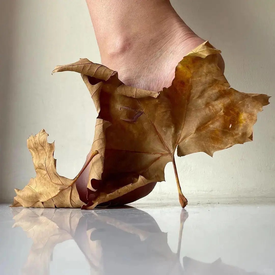 Think outside the box—everything can be a high heel.(P7)