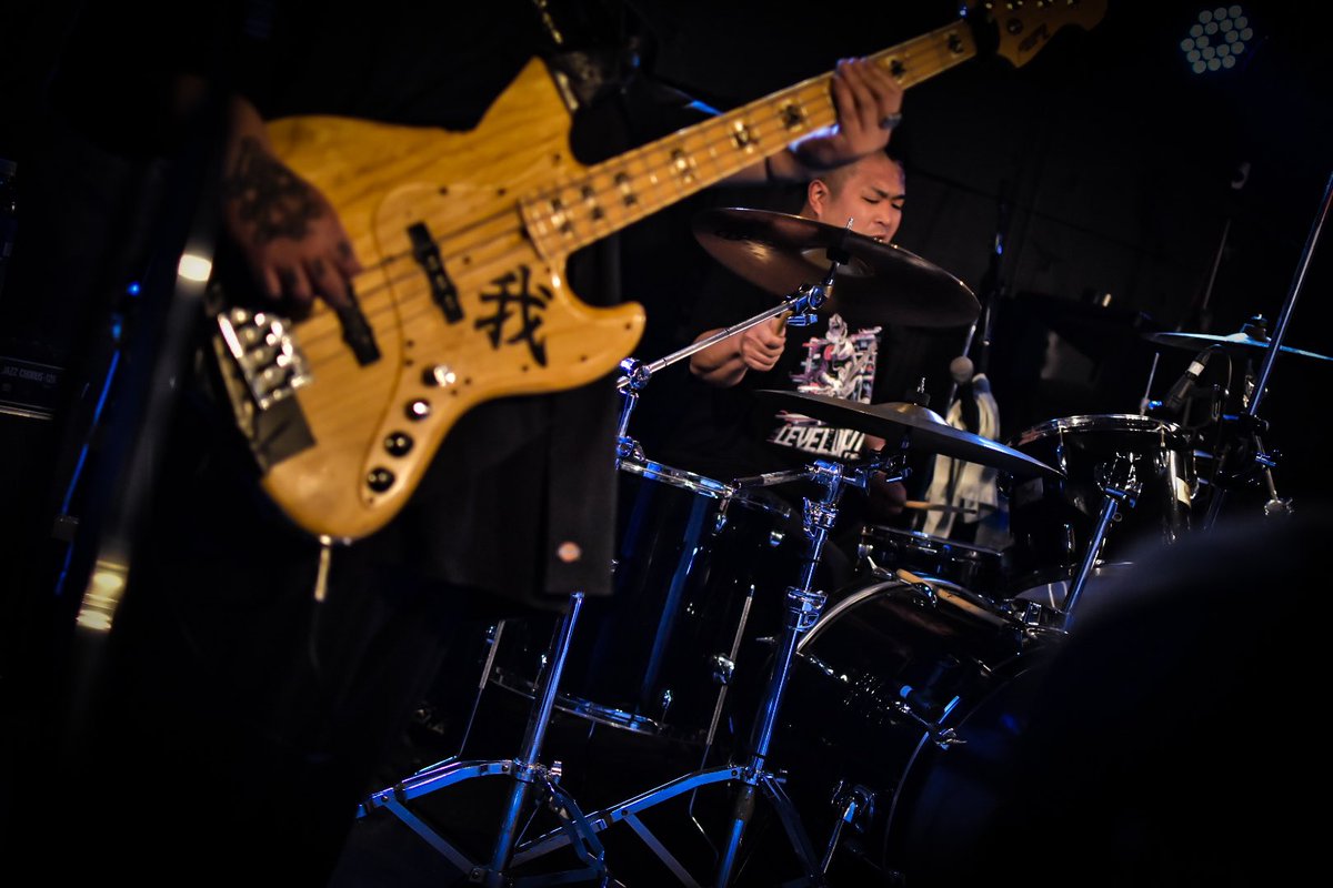levelup0611's tweet photo. 【LIVE PHOTO📷】

SCARECROW MAN ②

@scm_band 
@hootao25 
@Toy3322Toy 
@arockfreak 
@scarecrowman_dr 

Photo by (@b4py_m ) https://t.co/eX5gQ4up1P