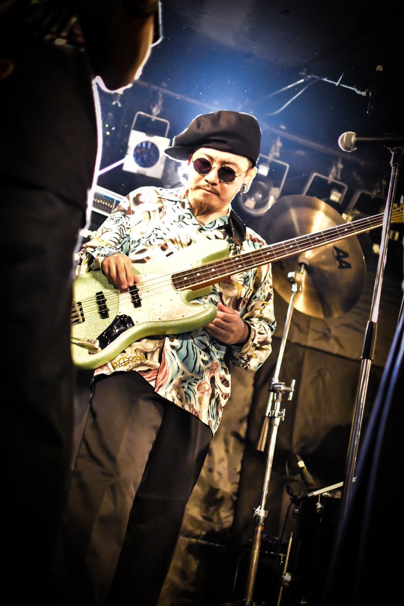 levelup0611's tweet photo. 【LIVE PHOTO📷】

CANDY SYNDROME  ②

@dbGAMEs15 
@10channel_jp 
@sigusigu0714 
@hootao25 
@takeruohira 

Photo by(@b4py_m ) https://t.co/IAHbuhbIl5