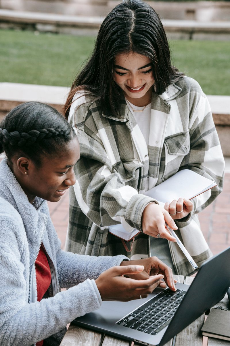practera's tweet image. Transform education with industry project placements! Connect students with professionals, tackle real challenges, and build future-ready skills.

Let’s discuss bringing this to your institution: practera.com/connect-for-a-…

#ExperientialLearning #IndustryProjects #Practera