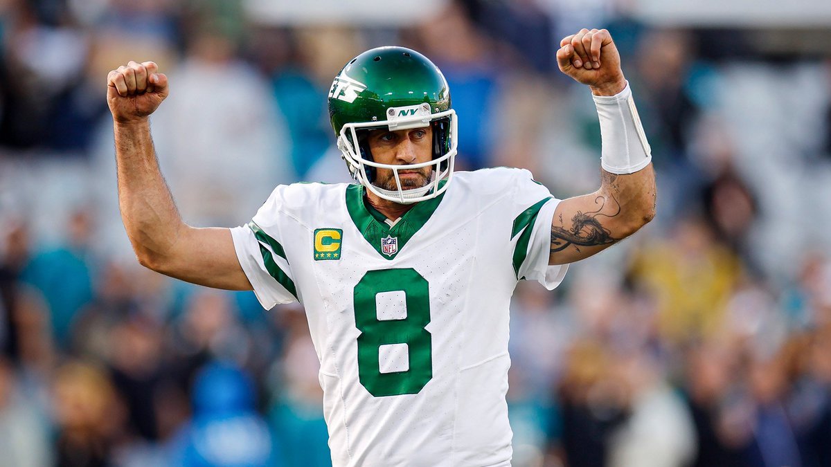 Heading into week 16, the #Jets are ranked 26th on the #NFL's power rankings🤔

They say: "The defense wasn't very good when Mac Jones wasn't feeding it the ball, and Jeff Ulbrich mishandled the clock late in the game." #JetUp