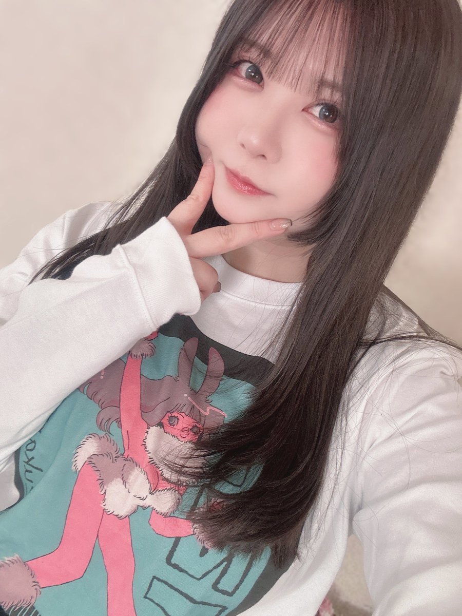 めちゃくちゃ楽しみにしていた
鈴鹿ちゃんのTシャツ！！！！
あんたちゃんかわいい🐰✊🏻´‐
鈴鹿ちゃんの絵のタッチ好きすぎてそっこーでぽちった👆 https://t.co/3VEgKhDpC7