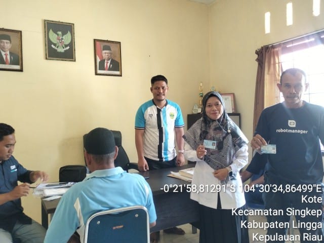 MegaTania17's tweet photo. Jum'at (11/10), Mega Tania, Luhkan Lingga, di Ds Pelakak dan Kote Sosialisasi dan Penyerahan Kartu Kusuka bersama Petugas Sosial Bank BRI #GiatLuhkanSatminkalMedan #Tangkap
@pusluh_bppsdm
@bppsdm_bp3medan
@pusluhkp
@kkpgoid
@BASRIBOSBAS https://t.co/w3JTxALZvA