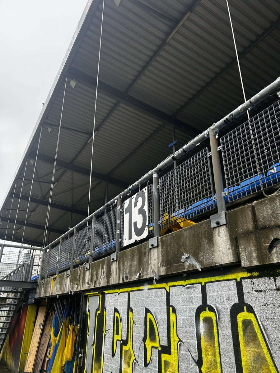 SHCambuur's tweet photo. Samen met een interieurarchitect zijn we op zoek gegaan naar de mooiste elementen die ons aan het oude Cambuurstadion doen denken. Hoe gaaf zou het zijn als die historie een plekje krijgt in ons nieuwe supportershome?

Doneer via: https://t.co/AAB2hT0ji9 https://t.co/I2Fz3lrfU4
