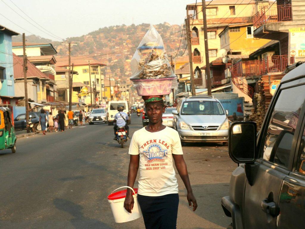 ESIAfrica's tweet photo. Sierra Leone Adopts RBF for Solar Mini-Grids with €20M EU Funding
https://t.co/WddiNwUUs5
#SolarMiniGrids #RenewableEnergy #SierraLeone #EUFunding #EnergyAccess #Sustainability #CleanEnergy https://t.co/kcQpvkfPGE