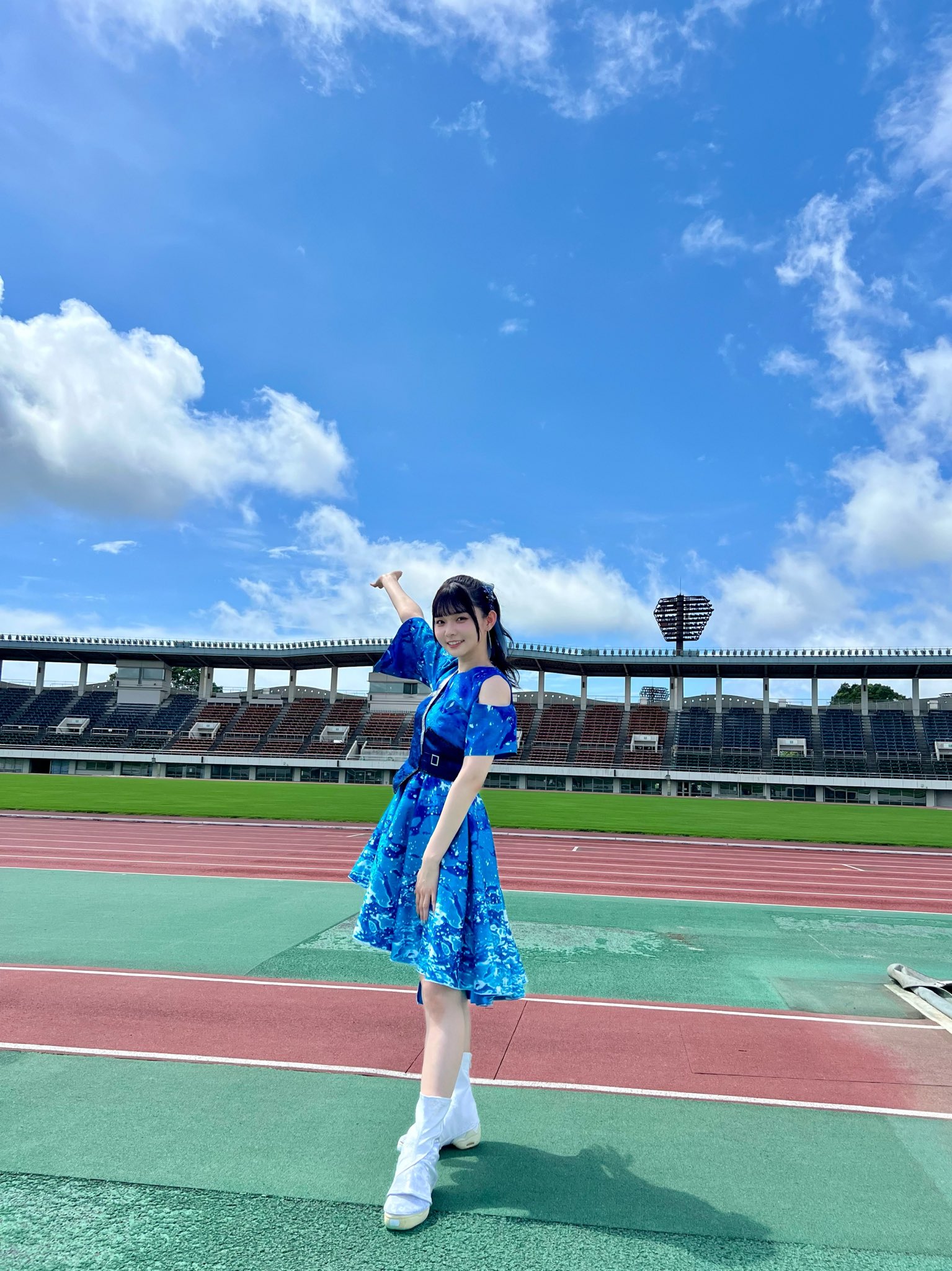 Aqours Club出張所 フォトカード 永久hours 諏訪ななか ホロ Aqours CLUB 出張所 諏訪ななか フォトカード - メルカリ
