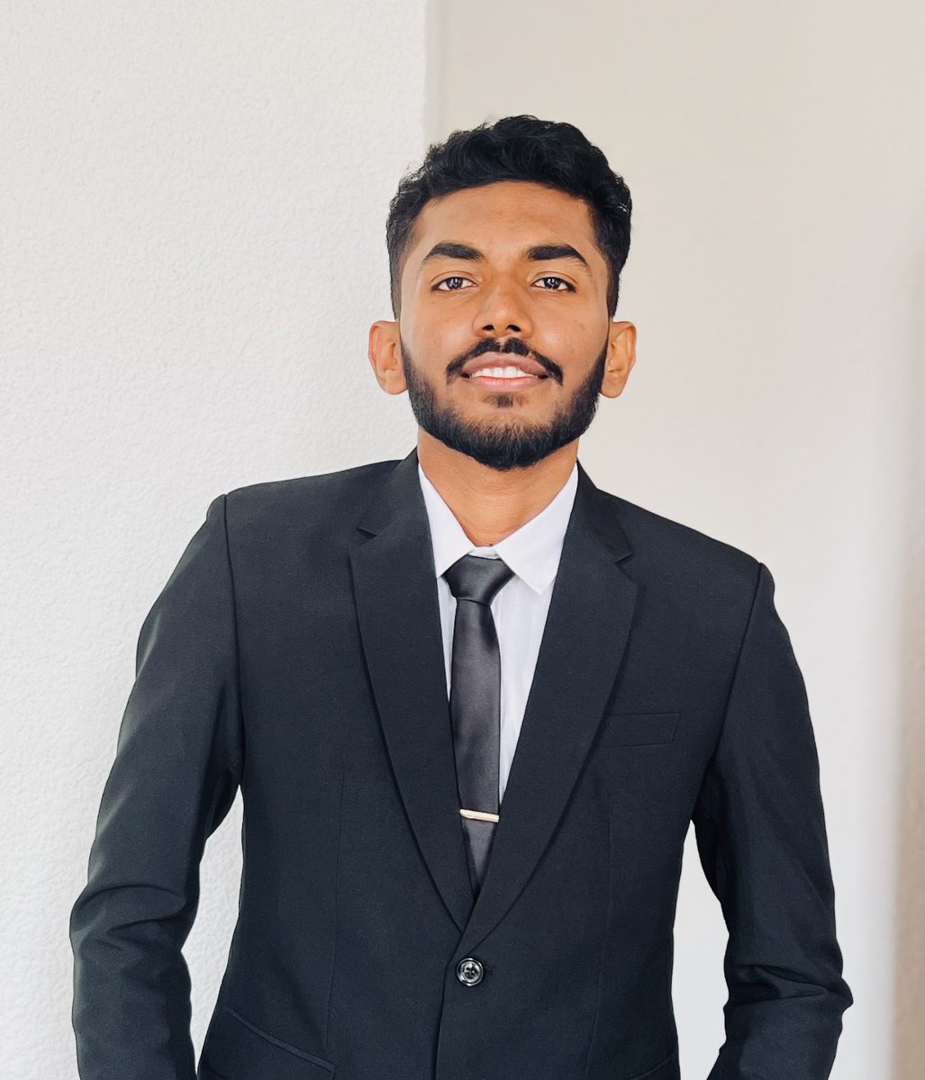 SenthVyra's tweet photo. #NewProfilePic https://t.co/6fCKCMg6s3