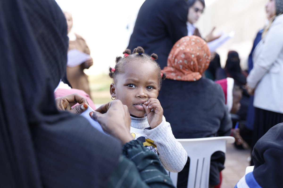 UnicefLibya's tweet photo. This week, 🇯🇵 Ambassador to Libya, Mr. @AmbShimmura visited the UNICEF #Baity Centre in #Benghazi.
He met Sudanese refugee #children & families witnessing the impact of those child-friendly spaces.
since 2022, Japan has supported #children in Libya through:
✔️ Child-friendly spaces
✔️ COVID-19 response
✔️ WASH, health & protection services
✔️Flood response in the East of #Libya
Thank you, Japan for standing #ForEveryChild! 🇯🇵🤝🇱🇾