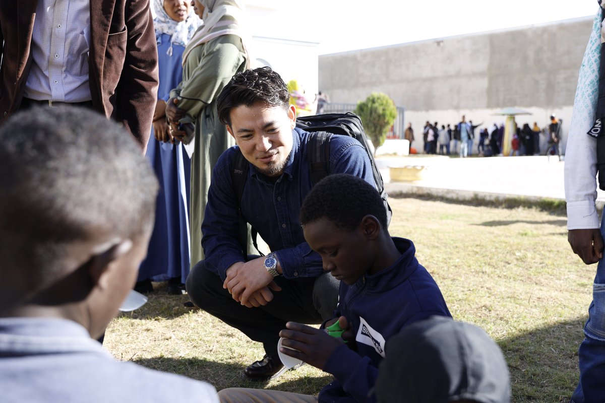 UnicefLibya's tweet photo. This week, 🇯🇵 Ambassador to Libya, Mr. @AmbShimmura visited the UNICEF #Baity Centre in #Benghazi.
He met Sudanese refugee #children & families witnessing the impact of those child-friendly spaces.
since 2022, Japan has supported #children in Libya through:
✔️ Child-friendly spaces
✔️ COVID-19 response
✔️ WASH, health & protection services
✔️Flood response in the East of #Libya
Thank you, Japan for standing #ForEveryChild! 🇯🇵🤝🇱🇾