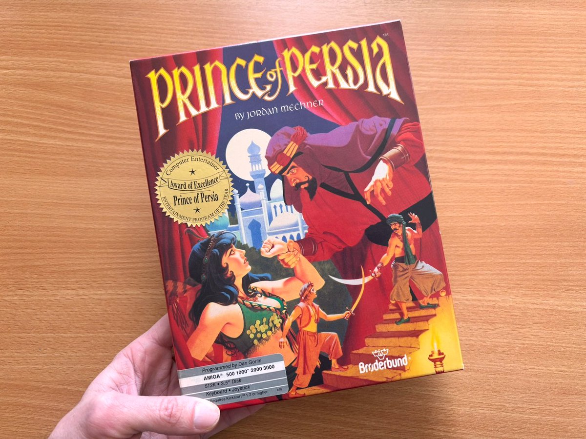 Gamrok's tweet image. I still can't believe I finally own this edition of Prince of Persia 😮

I've been looking for this Amiga version for years!

One of my favorite games/cover arts of all time 🥰

🧵 1/

#PrinceOfPersia #JordanMechner #Broderbund #RetroGaming #BigBoxGames #Amiga @jmechner