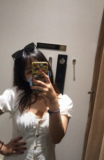 luokexs123's tweet photo. 023投稿--北京
美女会计数学再好都算不准那一天会被推友的牛子后入到双腿发软 https://t.co/8xqRzdFixV