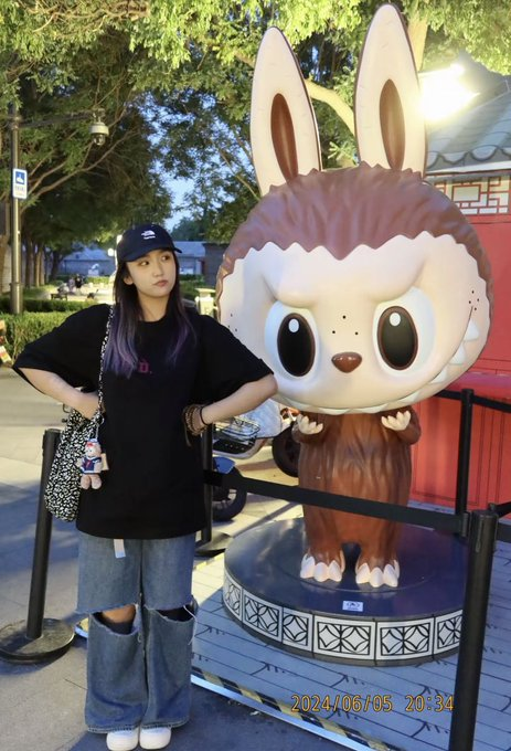 luokexs123's tweet photo. 023投稿--北京
美女会计数学再好都算不准那一天会被推友的牛子后入到双腿发软 https://t.co/8xqRzdFixV