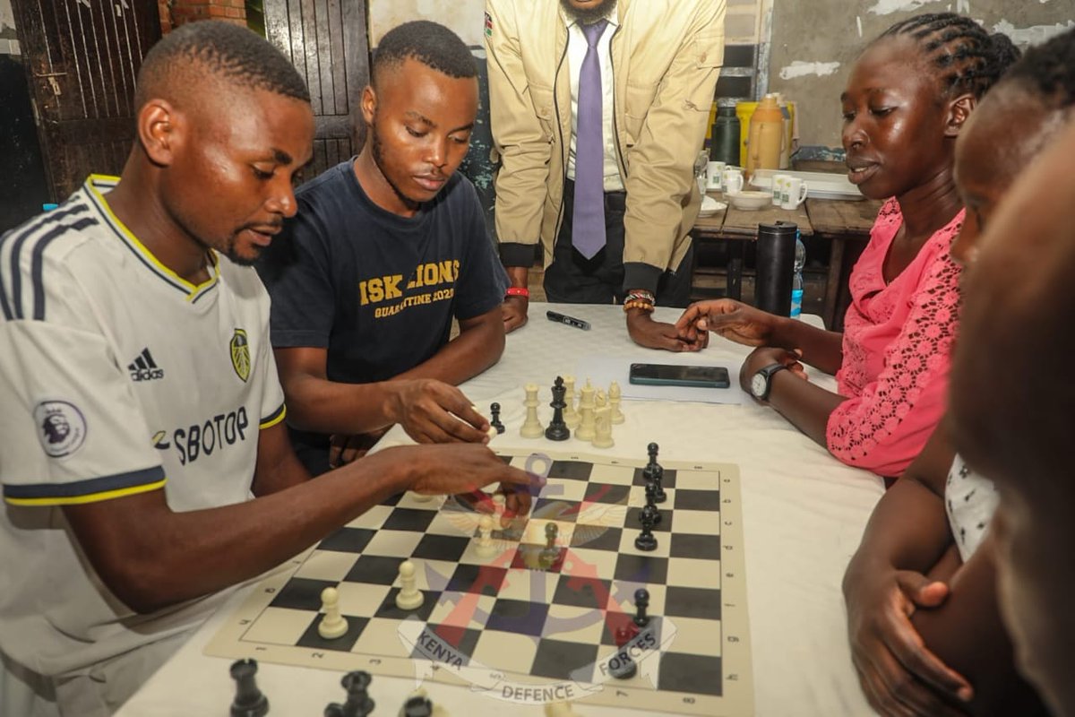 The Kenya Defence Forces (KDF) launched a four-day chess training program at various KDF-sponsored schools across the country, targeting KDF-sponsored schools in Nairobi, Thika, Nakuru, Nanyuki, Isiolo and Coast Regions.
See more: shorturl.at/ytyoi
