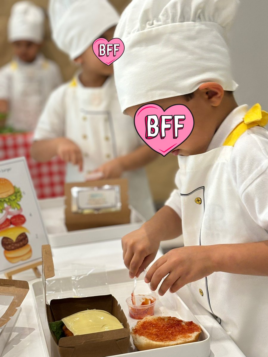 lovingifts's tweet photo. H for hamburger and a lot of happiness 🍔 ❤️ https://t.co/sfJKiR6f9J