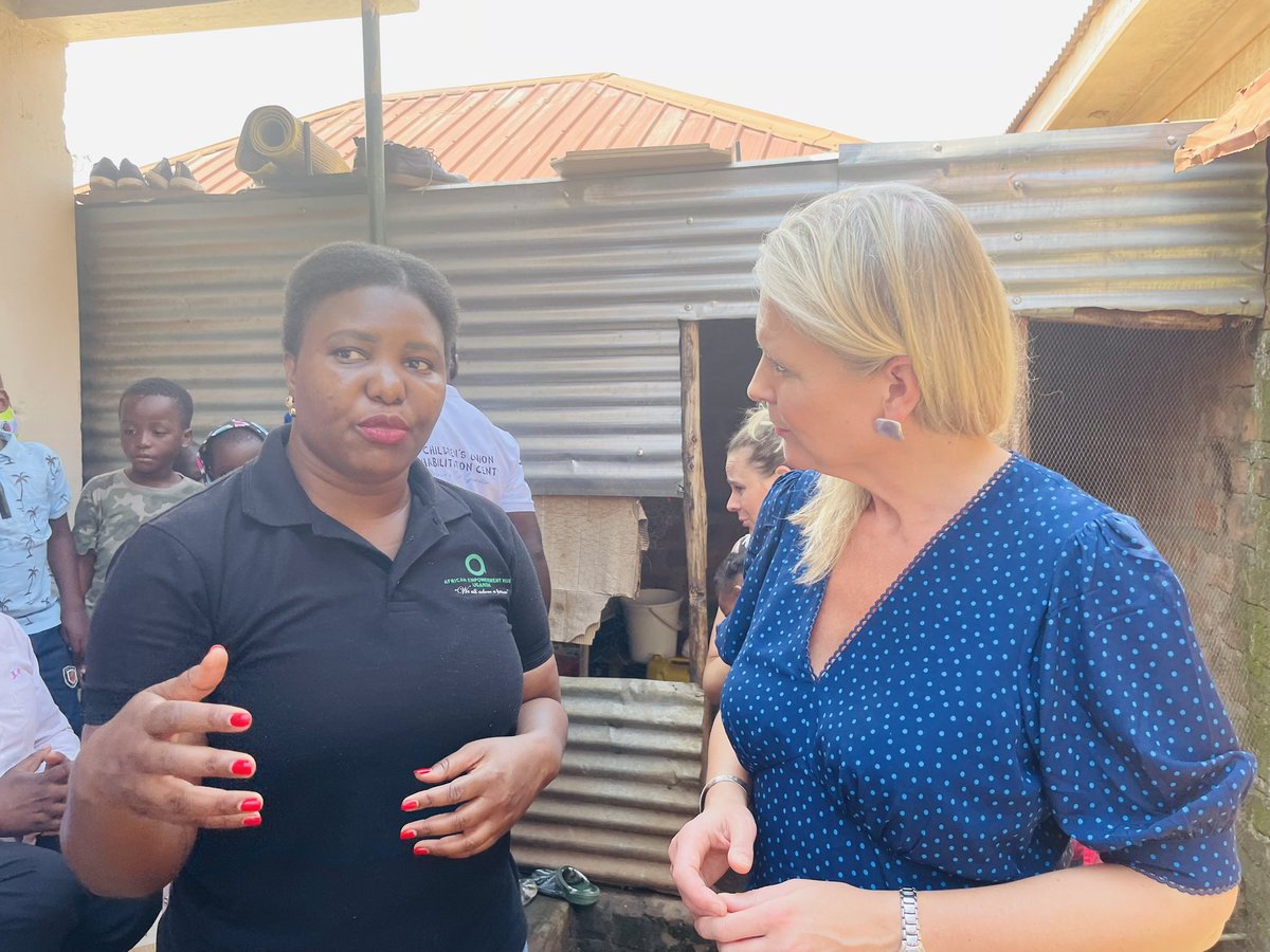 . <a href="/UKinUganda/">UK in Uganda 🇬🇧 🇺🇬</a> staff visited Children’s Union Rehabilitation Center (CURC) coordinated by <a href="/AfriEmpHubUg/">AfriHubEmpUg</a> CURC offers care to vulnerable children in Busabala. We were touched &amp; inspired by the work of the care takers &amp; were happy to mobilise items for the children ahead of Christmas