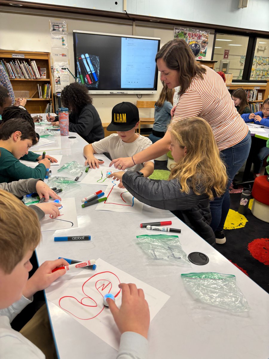 EphesusElem's tweet image. 5th grade programmed @Ozobot robots w/ drawn paths + color patterns for #HourofCode. Super creative with their designs, even teamed up to piece together larger paths. Also, had great ideas for improving the robots-attached marker + code stencils! @EphesusITF @BaileyNormann @chccs