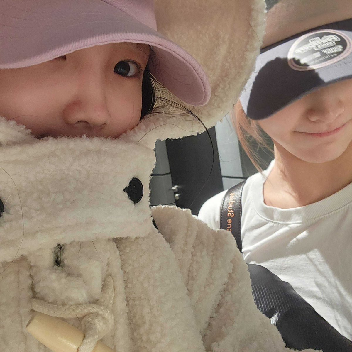 12/19/24 • 🐿️📸 • 00:23

leaving work.

with roa