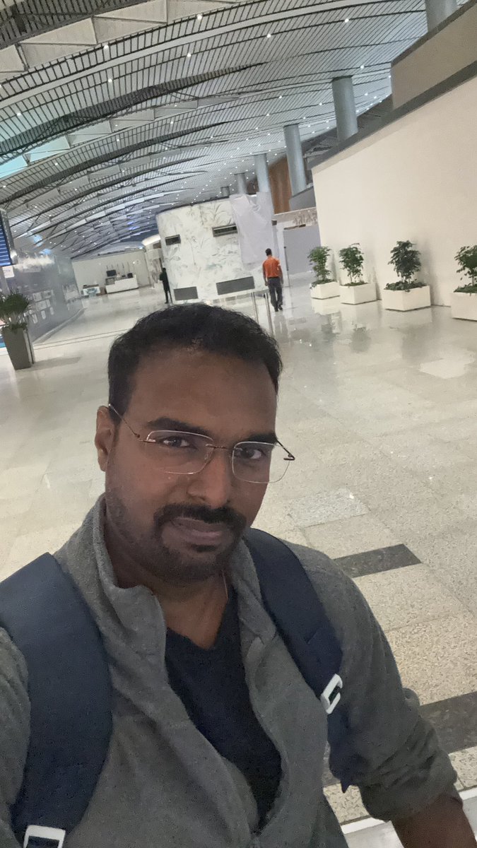 Groot2704's tweet photo. யவன தேசம்தான இதுக்கு பேரு #சீனா 🧐🧐🧐🥳🥳🥳 #Travel https://t.co/Q3nNluX1jY