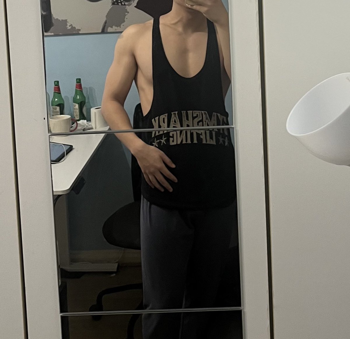 LovyLiu's tweet photo. 忙碌的一学期终于结束啦😋 https://t.co/scKfmewl8Z