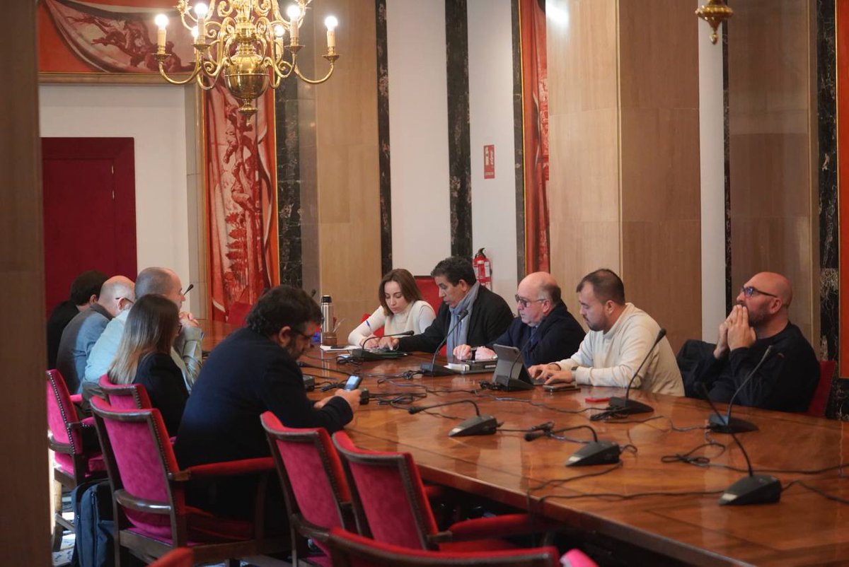 Esta mañana se ha formalizado el Intergrupo"Paz y Libertad para el pueblo saharaui".

Un espacio para coordinar las acciones en beneficio del pueblo del #SaharaOccidental que se llevarán a cabo en #2025

Participan la mayoría de los grupos parlamentarios del Congreso y del Senado