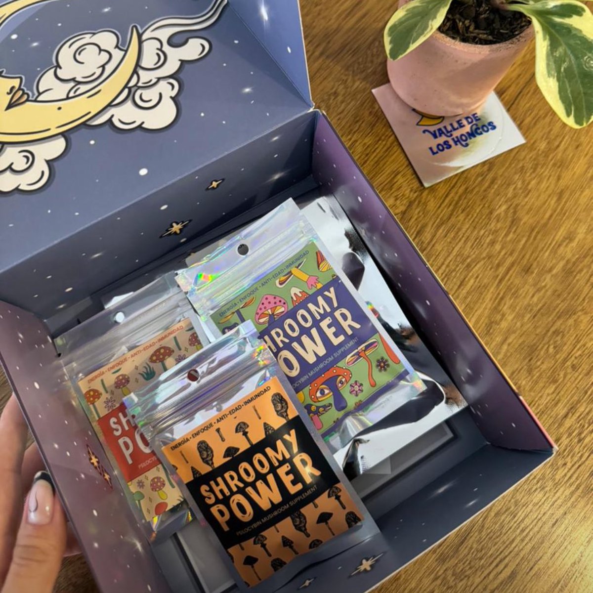 ValledelosHong's tweet photo. Pregunta por nuestras promos especiales este mes 🎄 

Envíos gratis a toda Colombia 🎁

https://t.co/KtwkVWJwZd https://t.co/Wr91MU3mWm