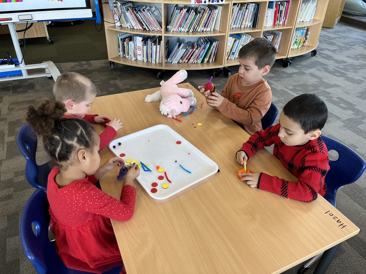 MeyerLib_SD735's tweet image. Pre-K students made their own &quot;new toys&quot; in the library this week during their Mo Willems unit, inspired by the Elephant &amp;amp; Piggie book &quot;I Love My New Toy.&quot;