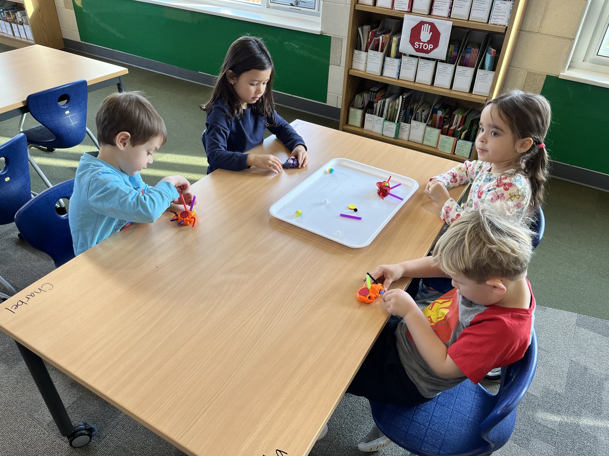 MeyerLib_SD735's tweet image. Pre-K students made their own &quot;new toys&quot; in the library this week during their Mo Willems unit, inspired by the Elephant &amp;amp; Piggie book &quot;I Love My New Toy.&quot;