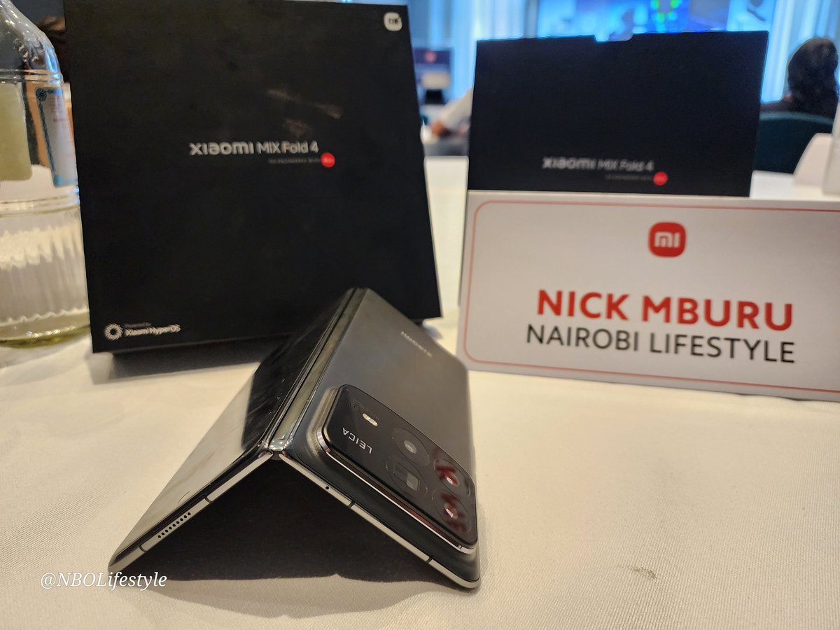 NBOLifestyle's tweet image. Guess what i came across...@Xiaomi Mix Fold 4!

🔥 Sleek design, cutting-edge performance, and seamless multitasking. Experience the future of foldable tech. 

#XiaomiMixFold4 
#FoldYourWorld #InnovationUnfolded