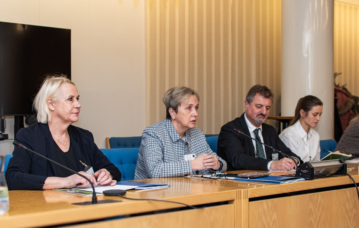 WHO_Europe's tweet photo. Sweden’s innovative approach to rural health continues to inspire! 

Last week, the Latvian delegation🇱🇻 visited the WHO PHC Demonstration Platform to explore:

🔵Delivering PHC via the cottage hospitals
🔵Digital solutions for remote areas
🔵Rural workforce strategies

#PHC4UHC https://t.co/ioZ0xG4u4J