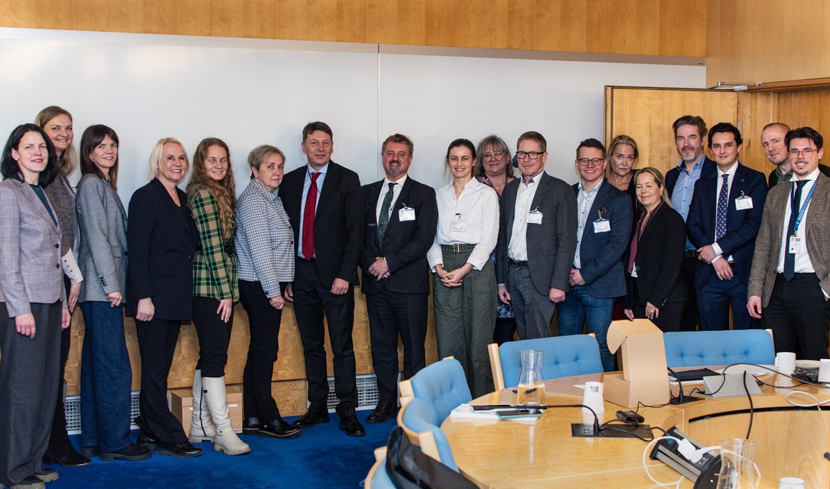 WHO_Europe's tweet photo. Sweden’s innovative approach to rural health continues to inspire! 

Last week, the Latvian delegation🇱🇻 visited the WHO PHC Demonstration Platform to explore:

🔵Delivering PHC via the cottage hospitals
🔵Digital solutions for remote areas
🔵Rural workforce strategies

#PHC4UHC https://t.co/ioZ0xG4u4J