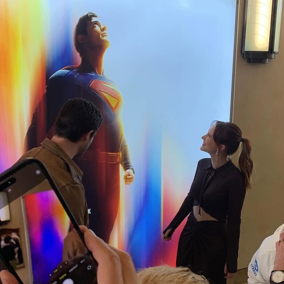 DCFilmNews's tweet photo. David Corenswet &amp; Rachel Brosnahan at Monday’s ‘SUPERMAN’ Press Event.

(📸 @omelete) https://t.co/JRctJrvbKg