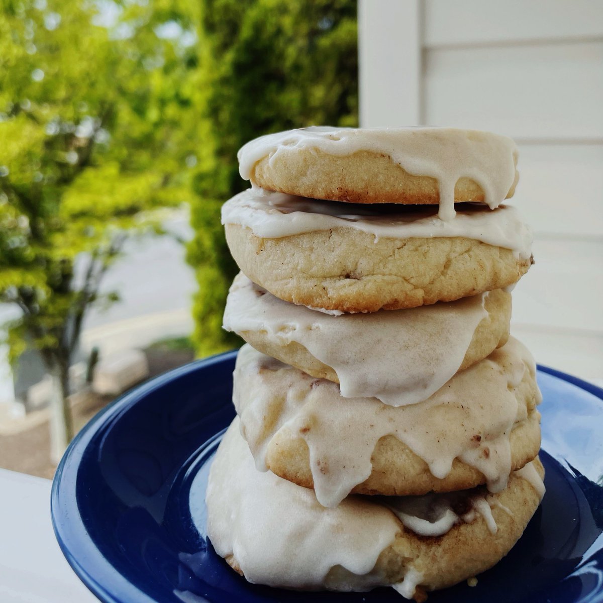 MonAliciaBakes's tweet photo. Fall flavors are marked down by $10 with no code necessary and a couple dozens have your name on ‘em. Which flavor you choosin?

Pictured:
Oatmeal Cream Pie
Cinnamon Roll
Ginger Turmeric
Maple Brown Sugar https://t.co/tVgC9xLgZE