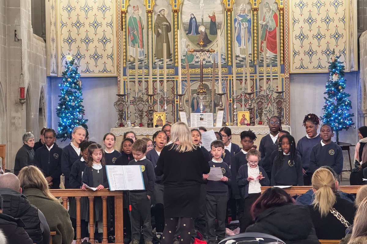 Gallions Mount School tweet media