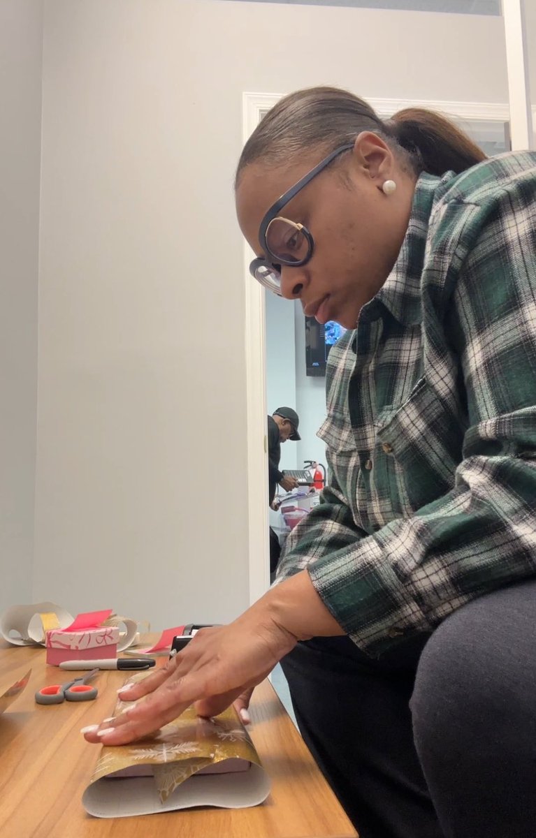 _CDVS_'s tweet photo. Yesterday, CDVS staff kicked off the holiday gift-wrapping for our holiday gift giving! We had such a great time, and with our system in place, we made sure every gift was prepped with care. What a joy it is to be a blessing to others this season!
#CDVS #HolidayGiving https://t.co/ftkd9p5td3