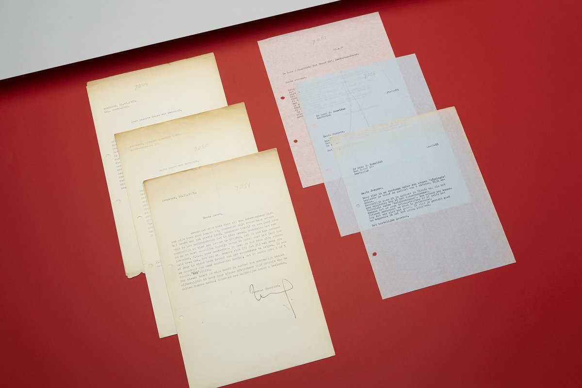 In de correspondentie tussen dichter Jacques Hamelink en uitgever Geert van Oorschot leest Philip Huff hoe vriendschap en artistieke waardering niet altijd samengaan: literatuurmuseum.nl/nl/ontdek-onli…