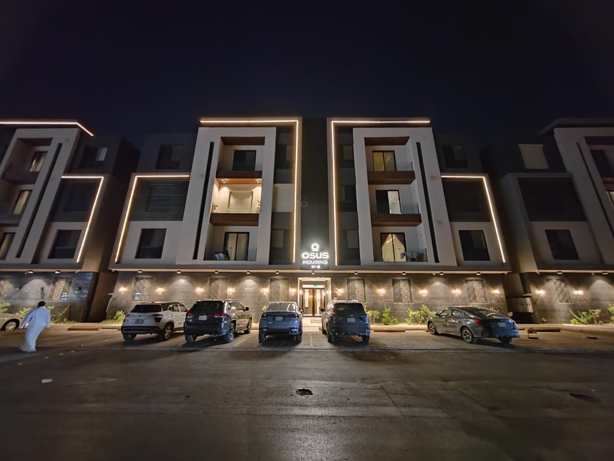 شقه للايجار بالمؤنسية مجمع شقق تمليك 
شقه فاخره 
ثلاث غرف نوم وحده ماستر
مجلس 
صاله 
مطبخ راكب 
مكيفات راكبه 
دخول ذكي
مصعد
قيمة الايجار سبعين الف دفعتين
0551118728