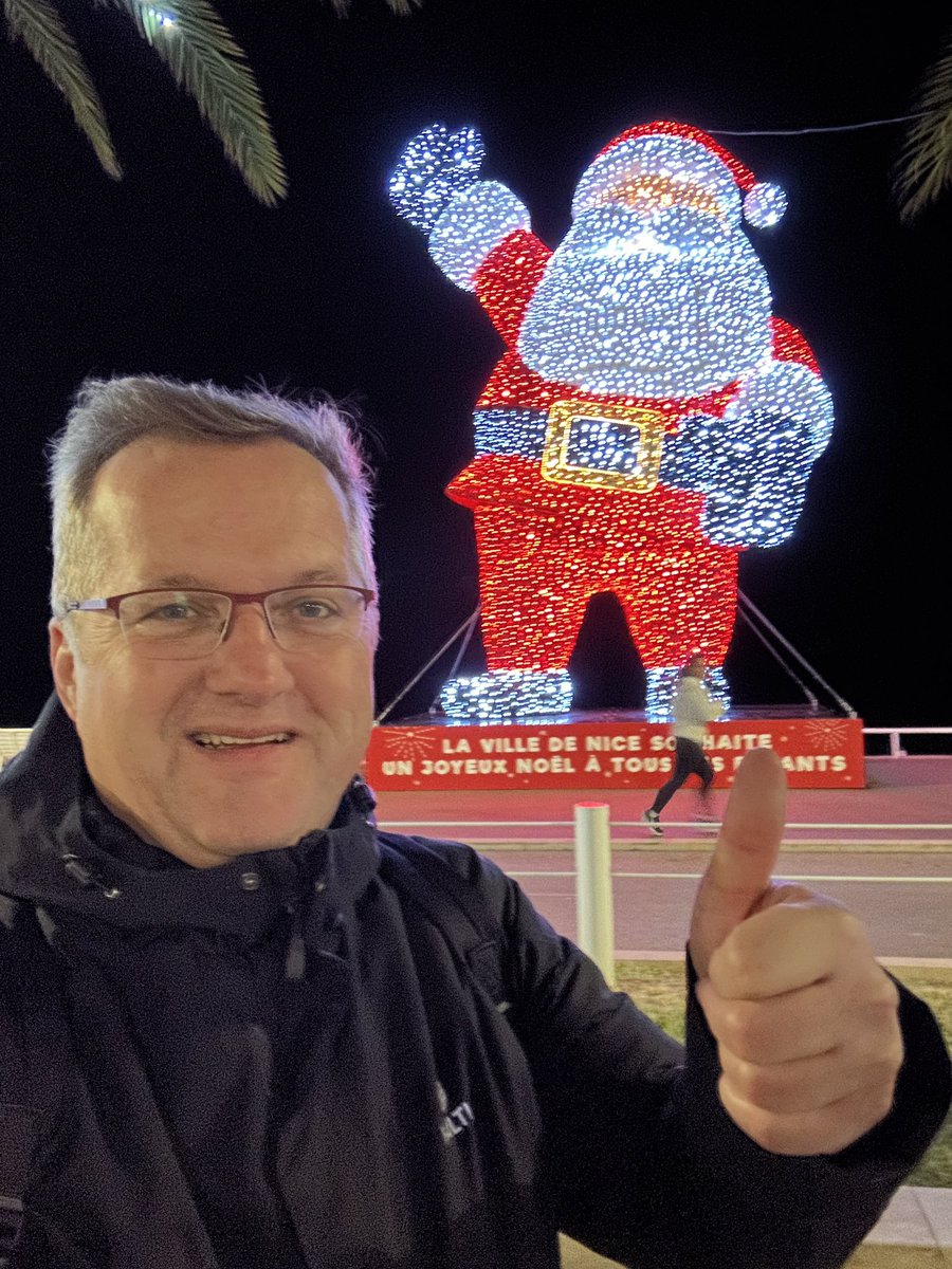 Und schon ist wieder Weihnachten 🎄. Da muss echt wieder viel passiert sein in 2024, dass die Zeit so schnell verging. Ja!Tolle Projekte. Aber jetzt wünsch ich Euch erst mal ein WUNDERbares Weihnachten und einen tollen Rutsch in ein friedliches und erfolgreiches 2025.